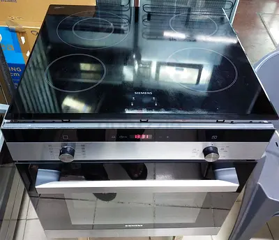 Siemens Built-in oven and electric Cooktop Set. 60cm