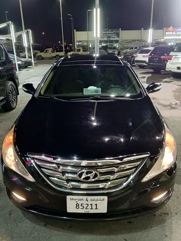 سوق سيارات الشارقة