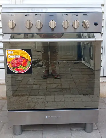 Bompani Gas cooker for sale 60×60 clean