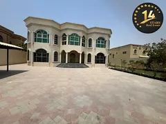 Villa for rent in Al Jurf 16000 sq ft 10 bedrooms, 2 living rooms, 2 majlis (formal sitting rooms),