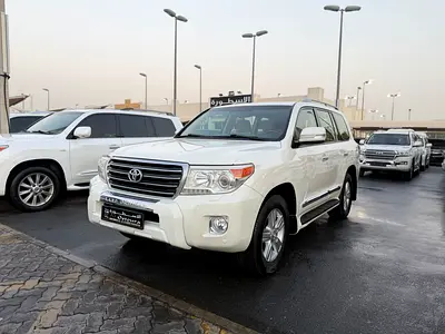 تويوتا لاند كروزر خليجي V8