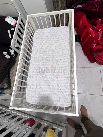 Wooden Crib with Mattress