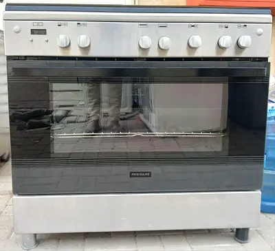 Frigidaire cooker 90x60 for sale neat and clean