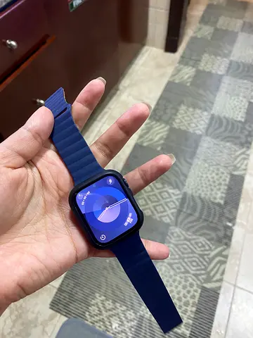 Apple Smart Watch with Health Tracking Features