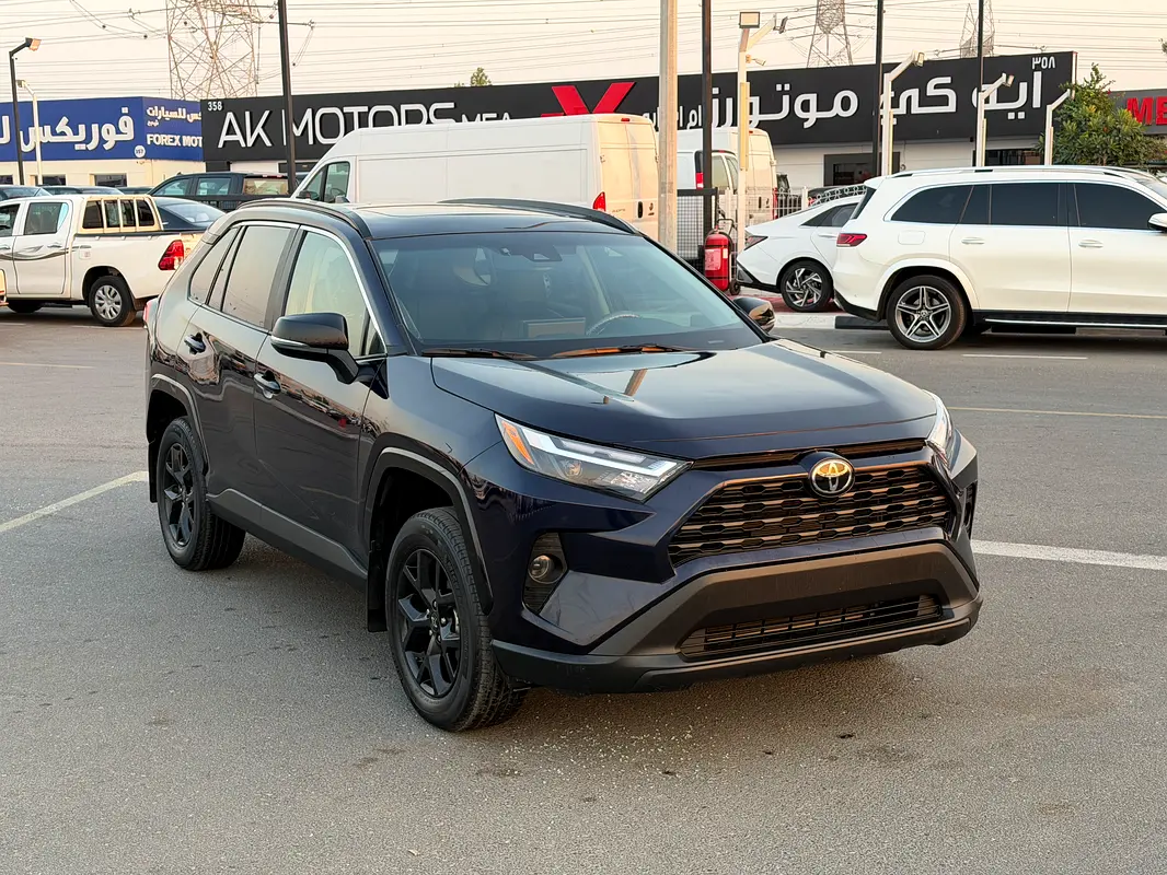 Toyota Rav 4 2025 — photo 1 of 20