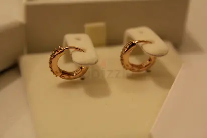 SWAROVSKI Matrix hoop earrings Round cut, White, Gold-tone plated (NEW IN THE BOX - NEVER USED)