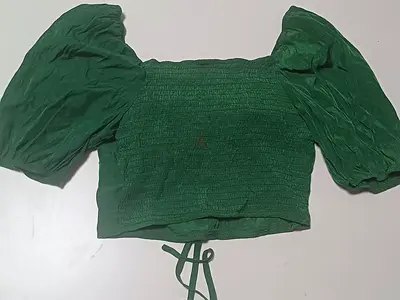 Chic Green Puff Sleeve Crop Top