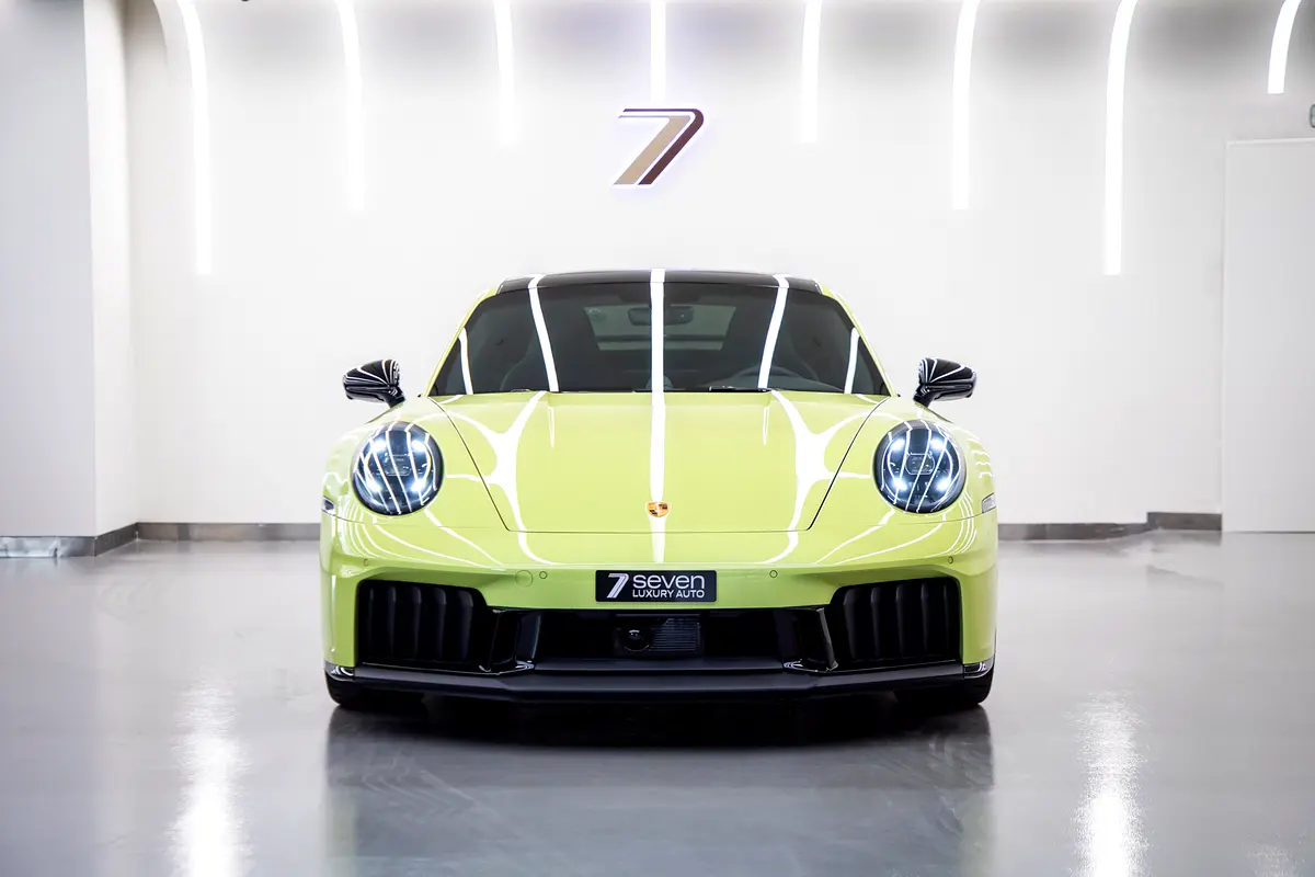 Porsche 911 2025 — photo 1 of 17