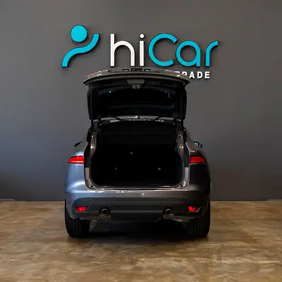 2019 Jaguar F-PACE photo 5