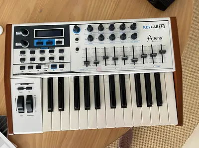 Arturia KeyLab 25 MIDI Controller