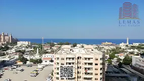 One bedroom, living room, closed kitchen, sea view