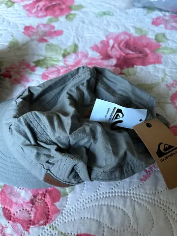 Brand New- Quiksilver Cap- Free Size - Grey