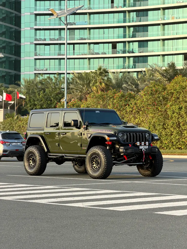 Jeep Wrangler Unlimited 2023 — photo 1 of 20