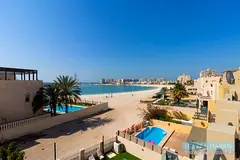 On the Beach - Upgraded 5 Bedroom with Pool For Rent Al Hamra Village