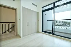 Park facing | Single row | Family community