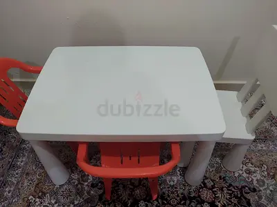 Kids study table with chairs