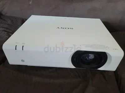 Projector
Sony VPL-CH375 LCD  - 1125p - HDTV - 16:10
4.3