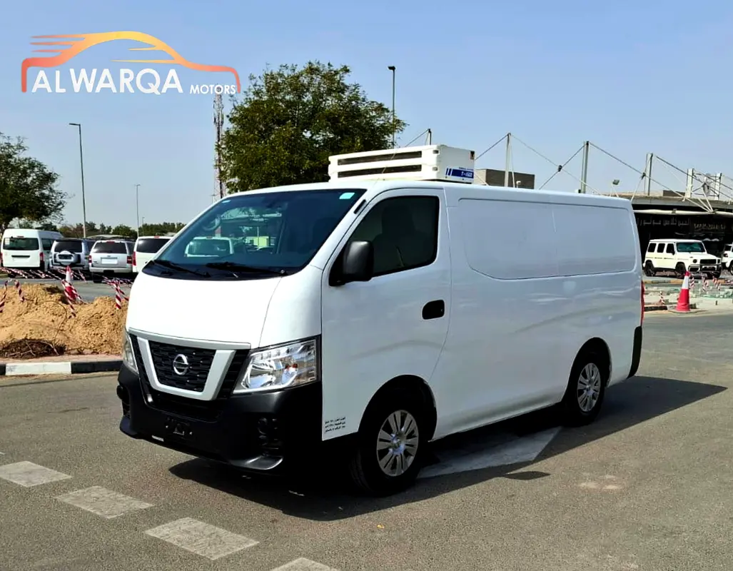 Nissan Urvan 2021 — photo 1 of 20