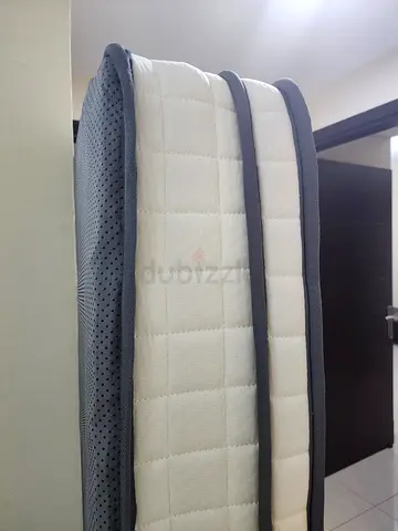 Im selling a clean and confortable matress