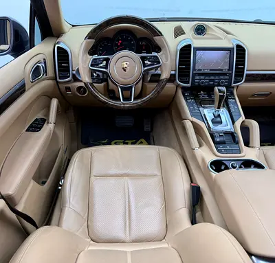 2016 Porsche CAYENNE 照片 8