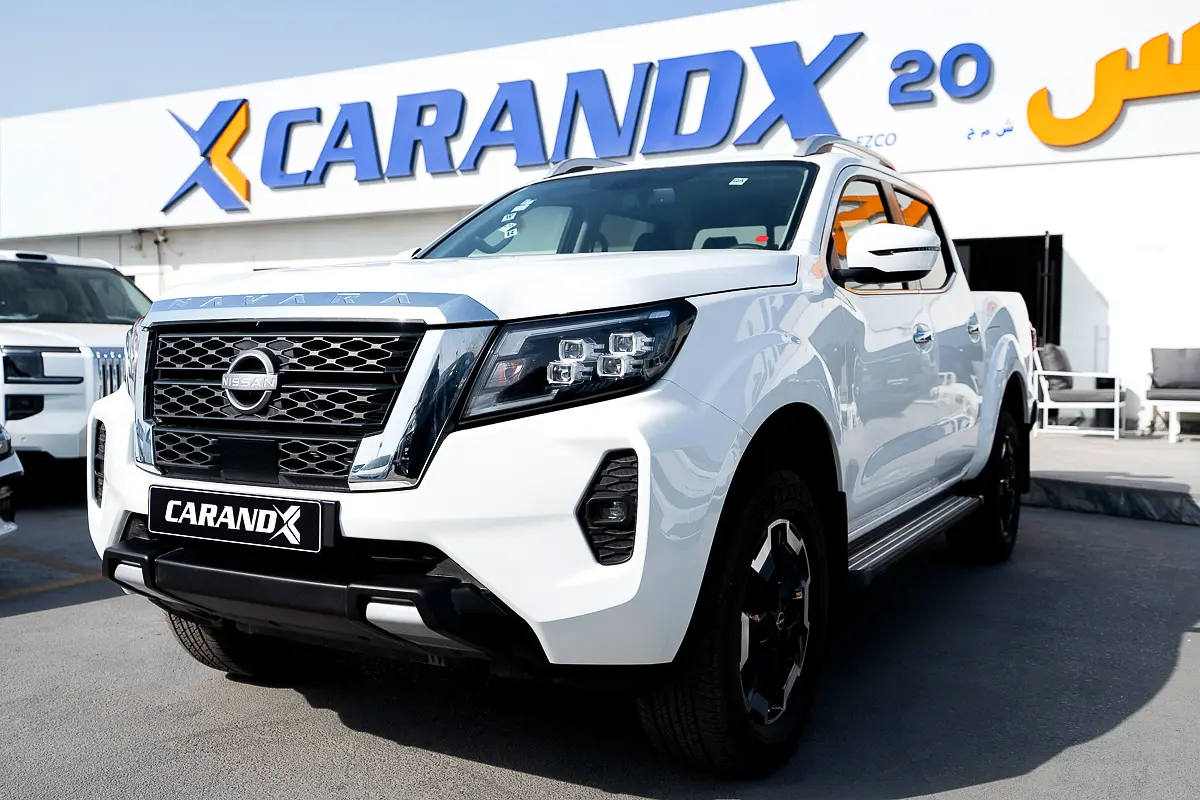 Nissan Navara 2025 — photo 1 of 18