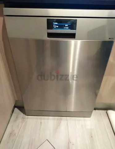 Siemens iQ700 Germany Three Rack Dishwasher inside Blue light