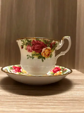 Royal Albert Tea Set (6 servings)