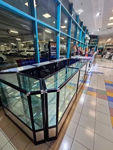 Kiosk-glass كشك زجاجي