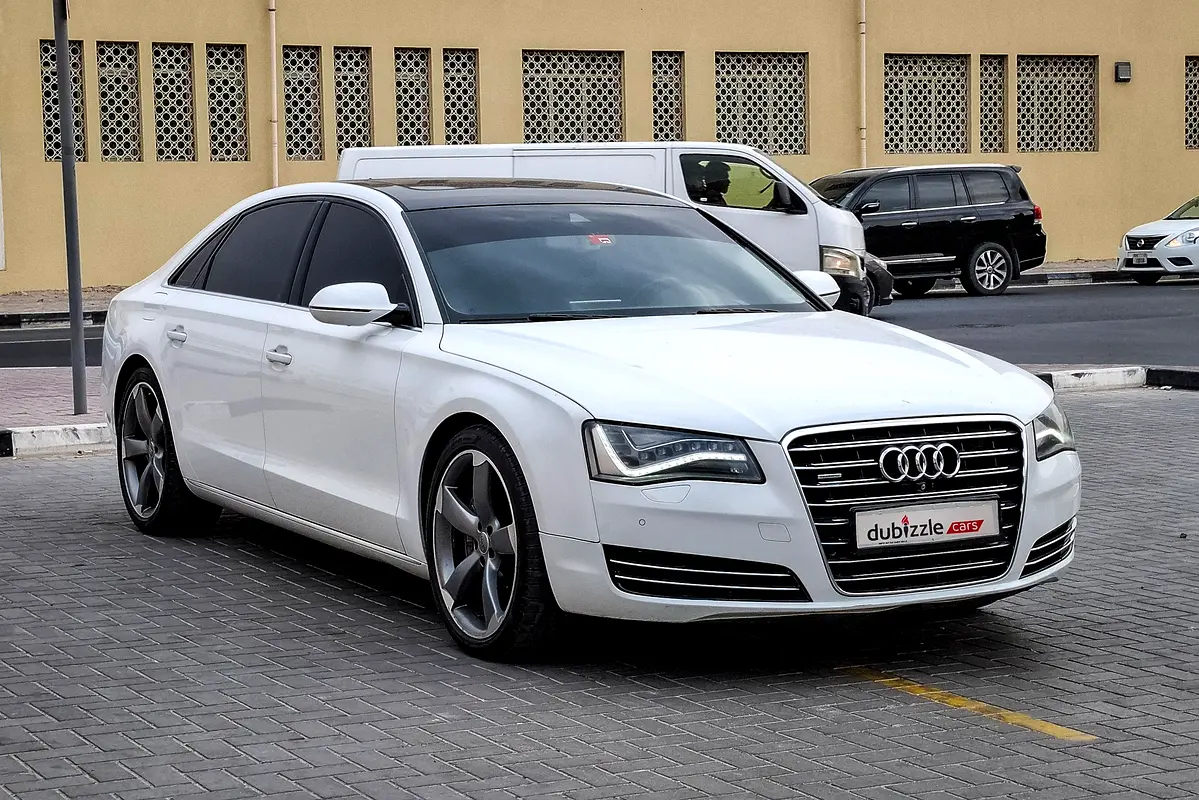 Audi A8 2013 — photo 1 of 14