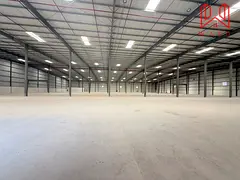 Premium Grand Warehouse-Ideal for Storage - Prime Location