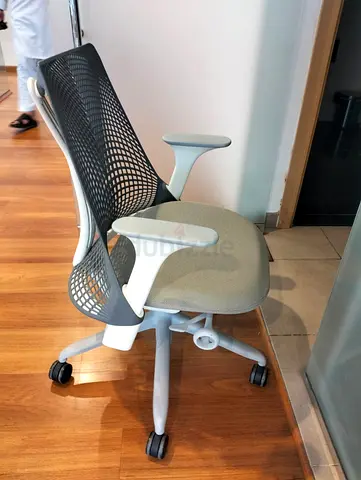 For selling Herman Miller Sayl good condition same look new one available
