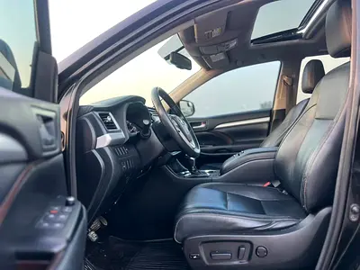 2014 Toyota HIGHLANDER 照片 18
