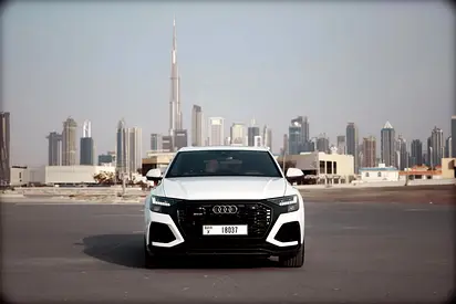 2023 AUDI RS Q8 photo 2
