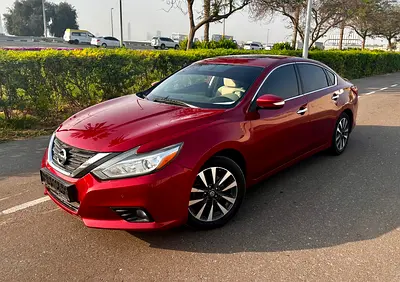 Altima SL 2017 | Gcc | Full options | Sunroof | Mint Condition