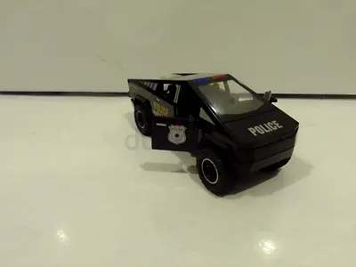 Tesla cyber truck police model