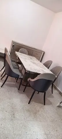 Marble top 6 seater dinning table