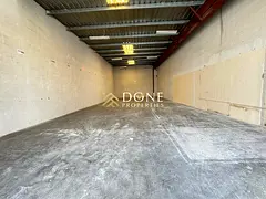 Luxury wharehouse for storage very prime lecation Business area ready to move only jest 130k