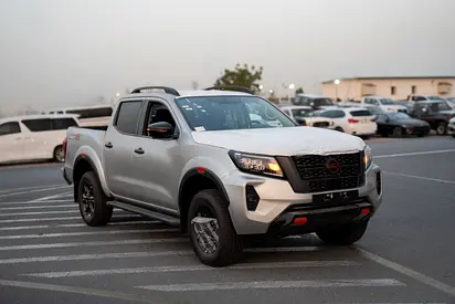 NISSAN NAVARA 2.5 L PRO4X A/T MODEL 2025