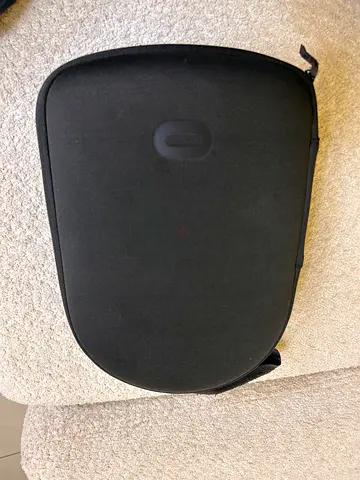Oculus VR headset with premium travel case