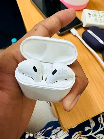 Apple AirPods -1st Generation Seamless Connectivity, Excellent Sound Quality