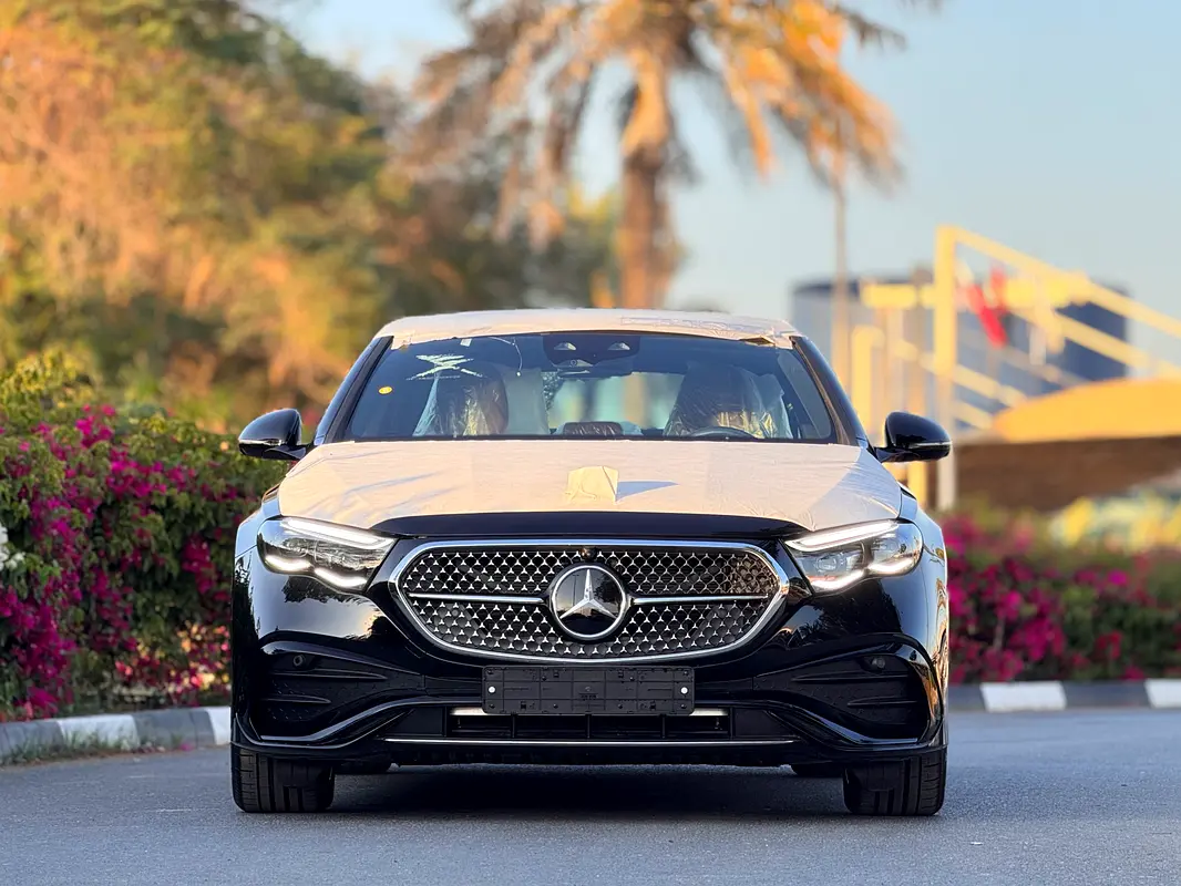 Mercedes-Benz E-Class 2026 — photo 1 of 20