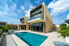 Modern | Park View | Vacant | Luxury | D2