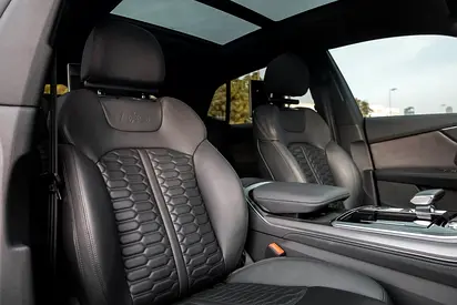 2023 AUDI RS Q8 photo 8