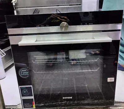 Siemens iq700 brand new stock built-in electric oven 60cm