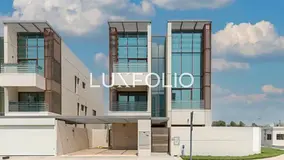 3 floors | Terrace | Single row | Landscaped