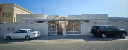 Beautiful 4 BHK + Majlis Villa For Rent In Al Dhait South