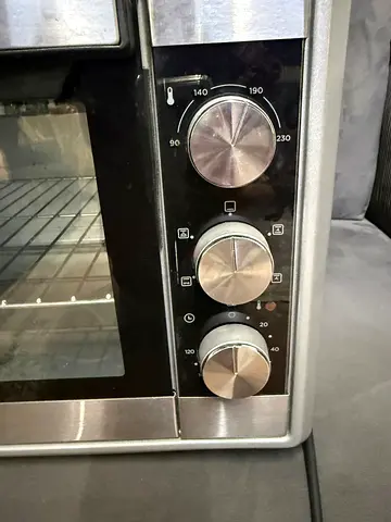 Oven