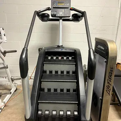 Life Fitness PowerMill Integrity Series Climber