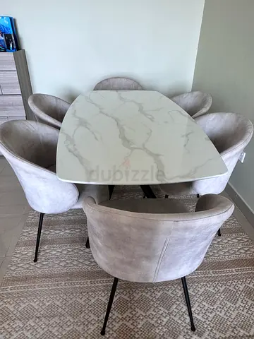 Elegant Marble Dining Table with Stylish Chairs