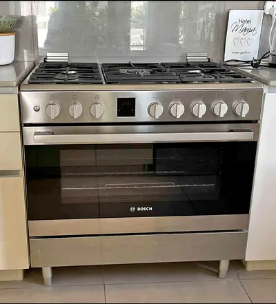 BOSCH Fan Assist 5 Burner full gas cooker Range size 90cm Exellent Condition